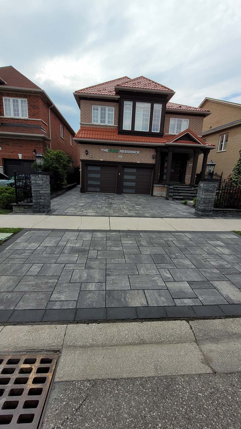 Photo Gallery | Driveway and interlocking sealing Toronto & Vaighan